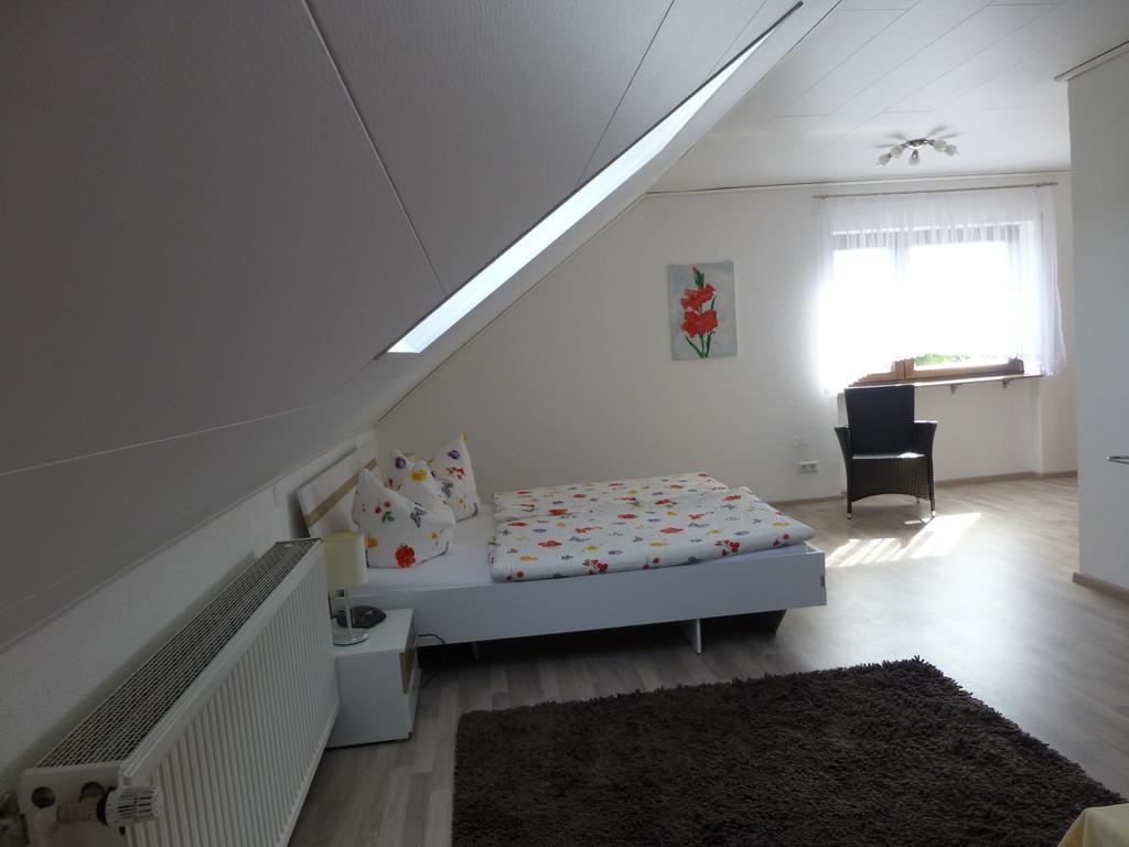Waldbrunn  Ferienwohnung Irmgard Und Ferienwohnung Gerlinde חדר תמונה